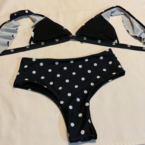 Black and white polkadot size medium NWOT 2-piece bikini - Picture 9 of 11